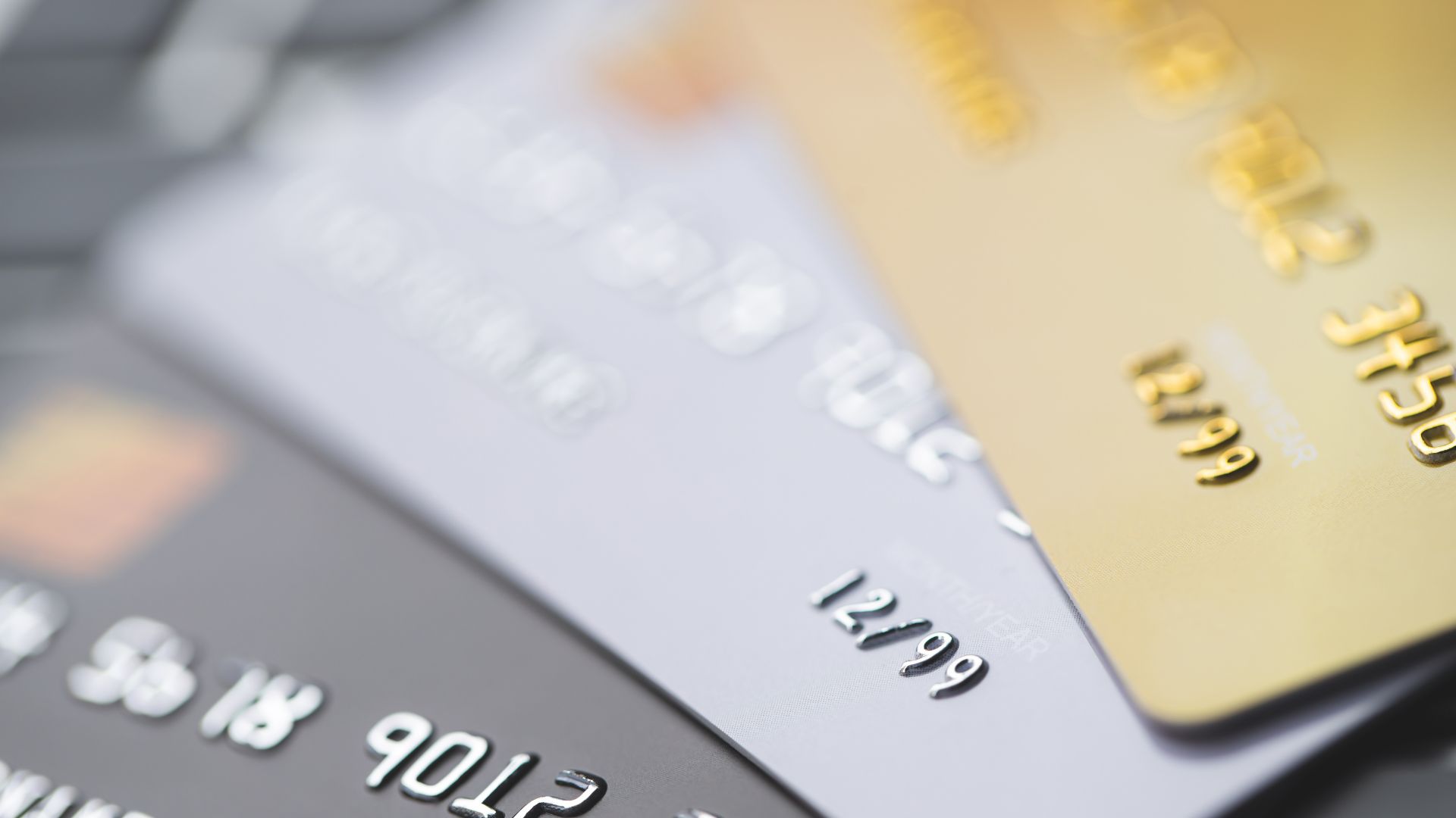 Cash หรือ Card? อธิบายตัวเลือกการรับเงินสำหรับร้านนวด