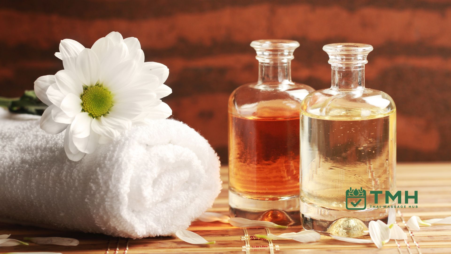 เลือก Massage Oils สำหรับ Treatment อย่างไรให้เหมาะกับร้านนวด?